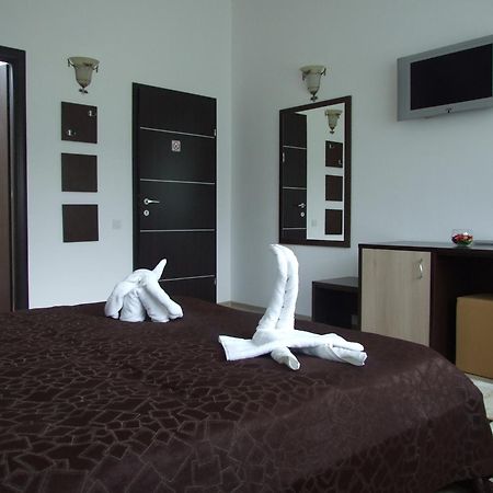 Hotel Boutique Garden Resort By Brancoveanu Moieciu de Jos Bagian luar foto