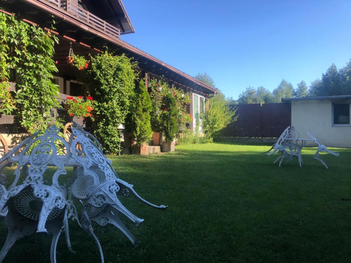 Hotel Boutique Garden Resort By Brancoveanu Moieciu de Jos Bagian luar foto