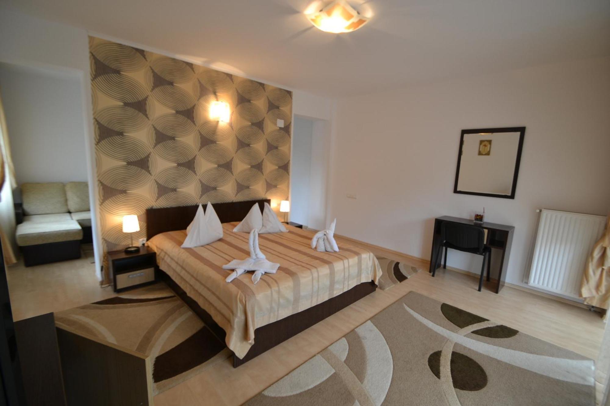 Hotel Boutique Garden Resort By Brancoveanu Moieciu de Jos Bagian luar foto