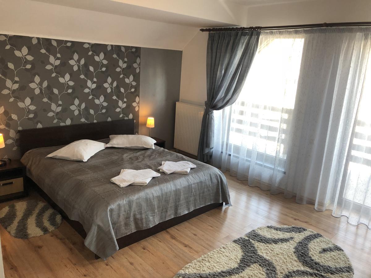 Hotel Boutique Garden Resort By Brancoveanu Moieciu de Jos Bagian luar foto